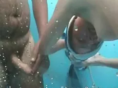 یک دختر زیبا خواسته  ...