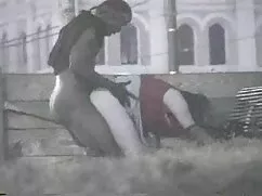 زنان به خوبی مرتب بر ...