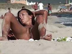 زیبا کشش هر یک از سک ...