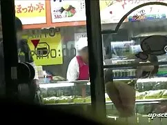 سرطان زن جذاب پر معر ...